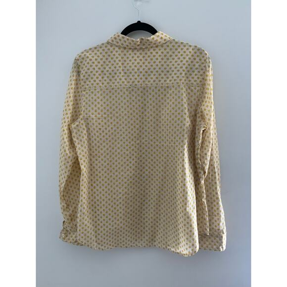 Halogen Yellow Apple Print‎ Button Up Top Size large - Picture 4 of 6